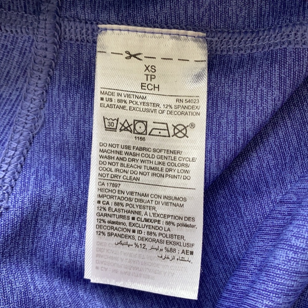 *NWOT* Old Navy Active Go-Dry Capri Leggings - Picture 13 of 14